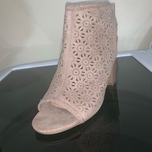 Lauren Conrad 3 inch heels size 8